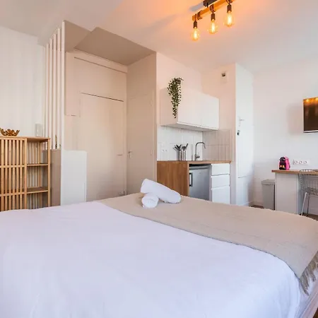 Charming St Michel Lila