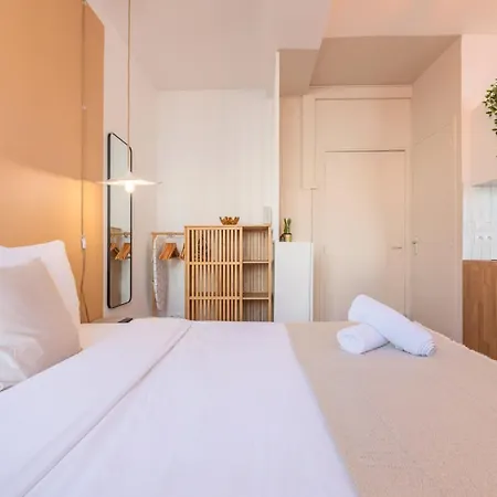 Charming St Michel Apartment